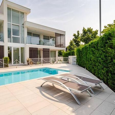 Apartment Luma With Pool Lido di Jesolo Exterior foto